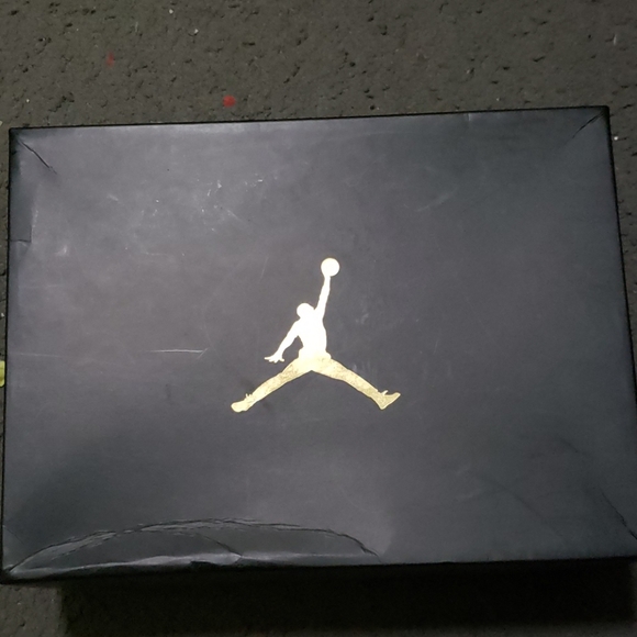 Air Jordan 11 Retro - Picture 7 of 7